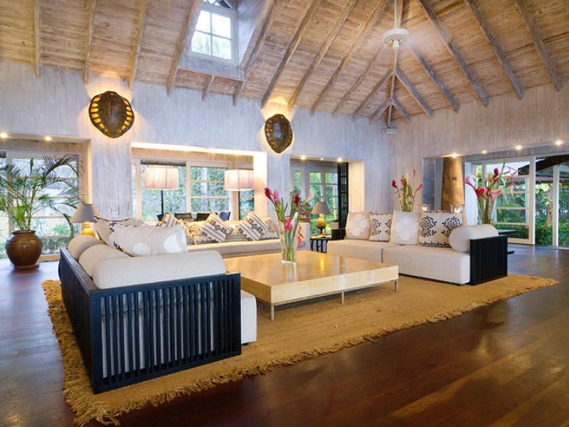 Tortuga , Britannia Bay  