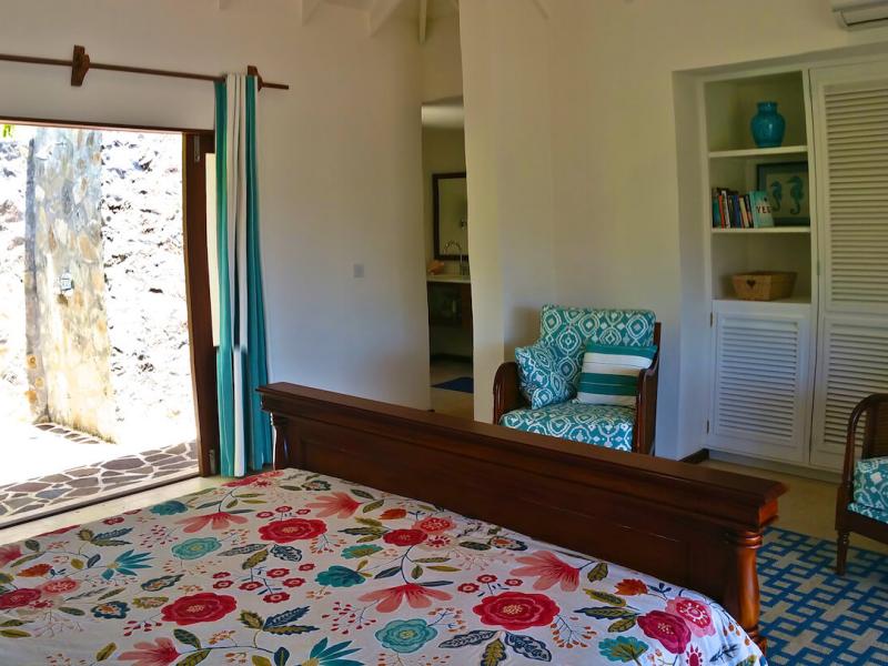 Crescent Bay Villa , Crescent Beach  