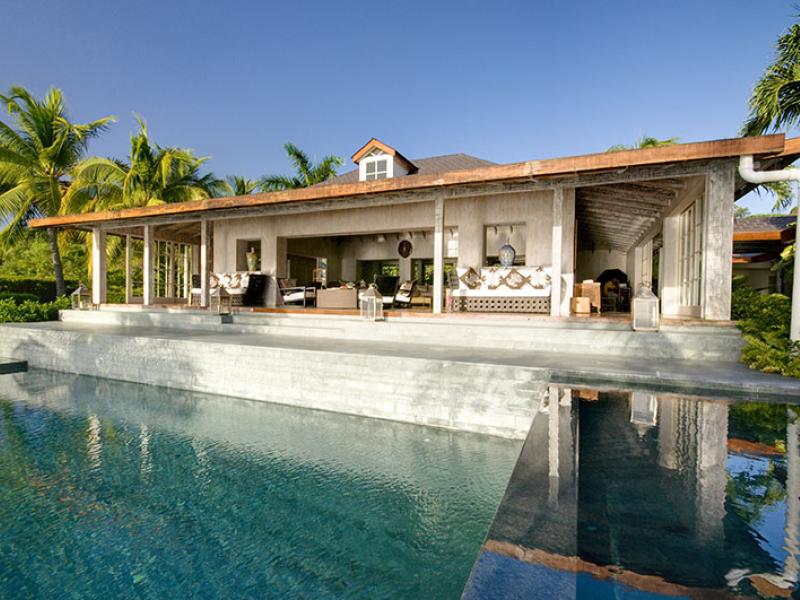 Tortuga , Britannia Bay  