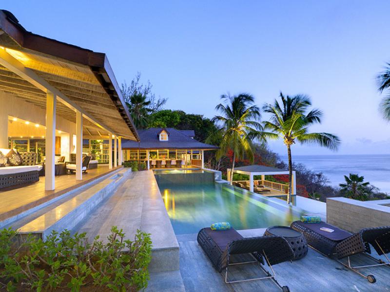 Tortuga , Britannia Bay  