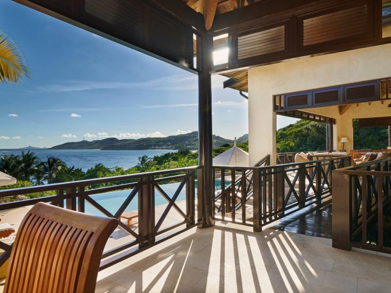 Big Blue Ocean Villa , Charlstown  